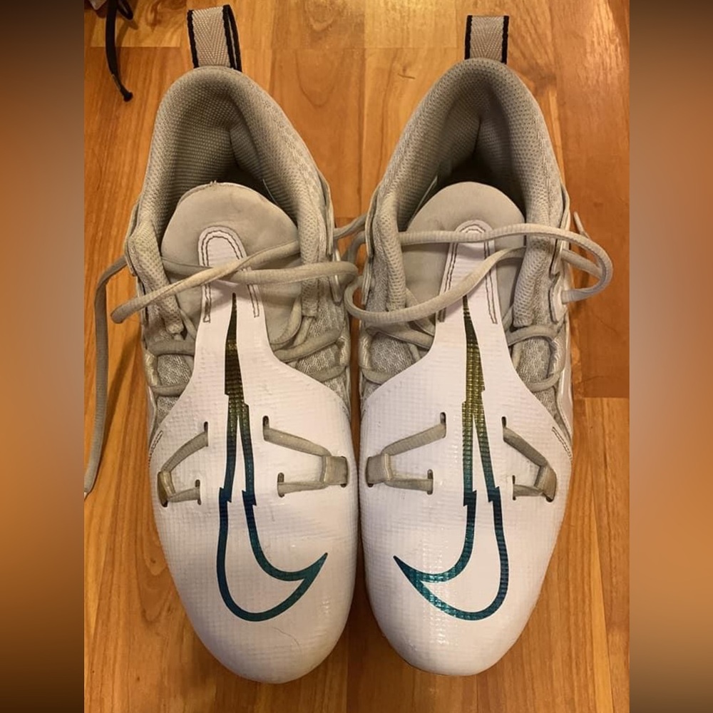 Nike Alpha Menace Pro 3 Football Cleats